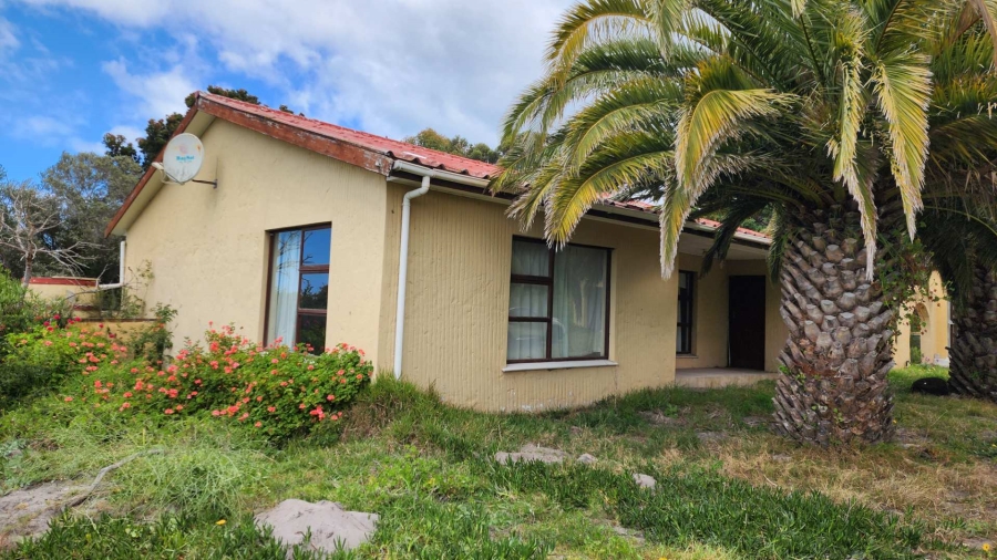 5 Bedroom Property for Sale in Uilenkraalsmond Western Cape
